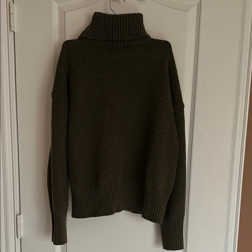 Nobody’s Child Olive Green Turtleneck Sweater – Size M